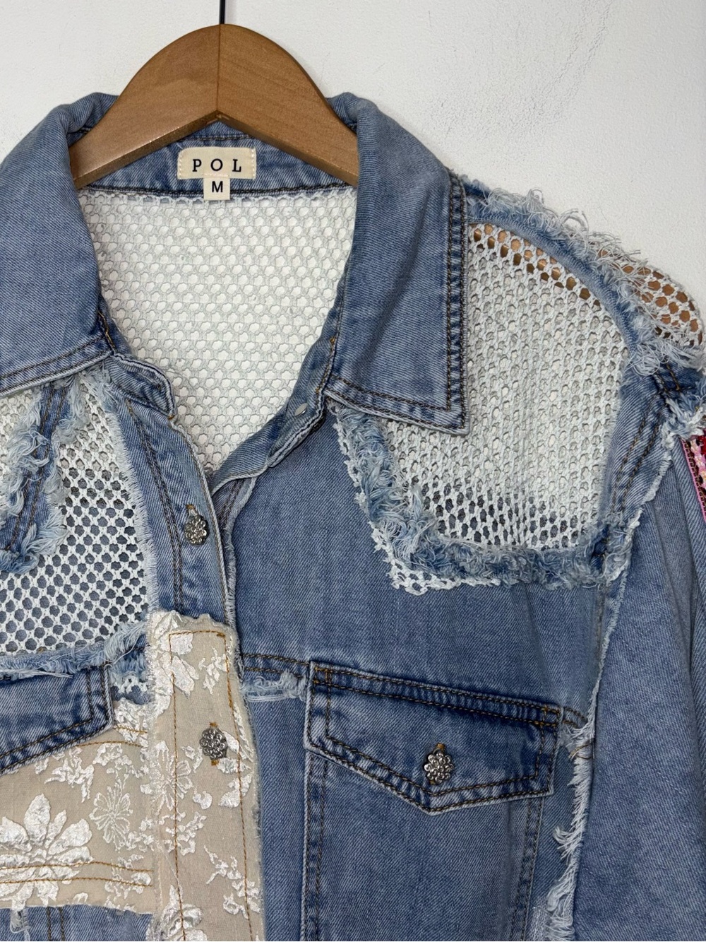 POL Women’s Oversized Patchwork Button Down Shirt Jacket Denim Floral Lace M - Picture 5 of 16